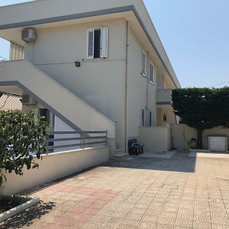 Brezza Di Mare Apartment Torre Canne Exterior photo