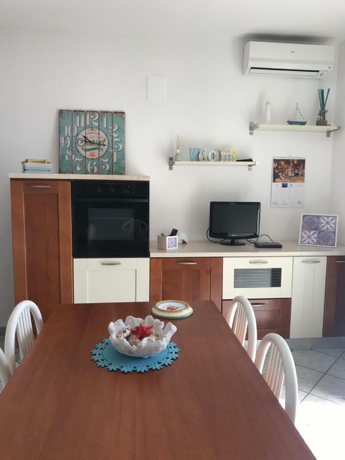 Brezza Di Mare Apartment Torre Canne Exterior photo